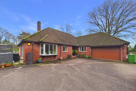 4 bed property, in Hawkins Lane, £695,000