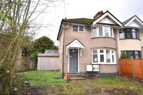 2 bed property, in Boxtree Lane, £192,500