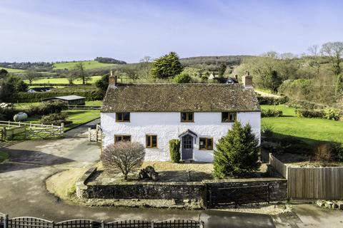 3 bed property, in Elton Road, £645,000