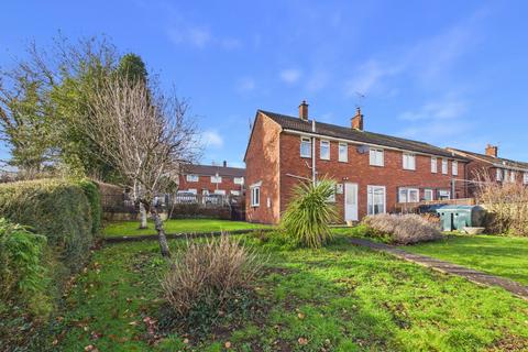 3 bed property, in Greenfield Road, £210,000