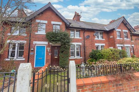 2 bed property, in Wellington Street, £269,950