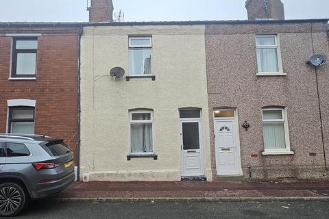 2 bed property, in Parry Street, £104,950