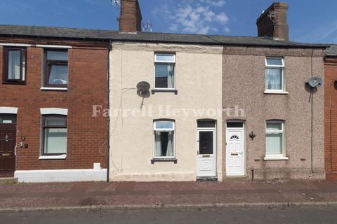 2 bed property, in Parry Street, £104,950