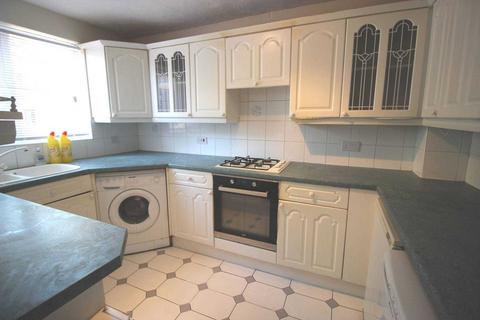 3 bed property, in Whernside Close, £370,000