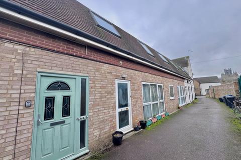 1 bed property, in Rosie Court, £110,000