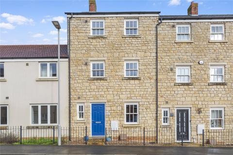4 bed property, in Amors Drove, £325,000
