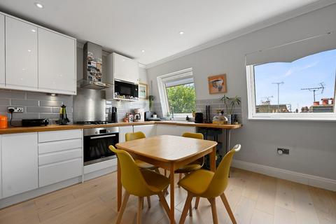 2 bed property, in Sinclair Road, £695,000