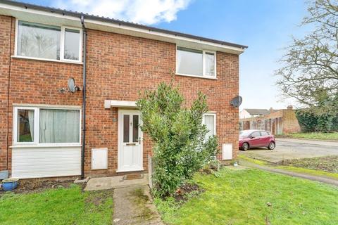 1 bed property, in Massey Close, £130,000