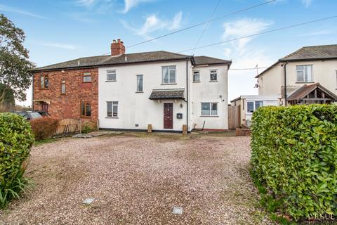 3 bed property, in Lynn Lane, £415,000