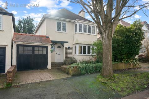3 bed property, in Cosdach Avenue, £695,000