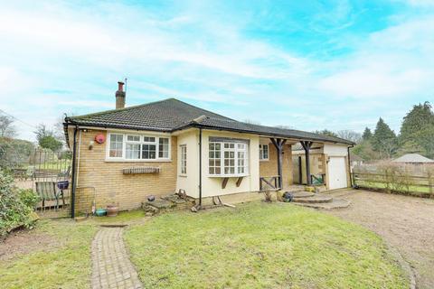 4 bed property, in Well Hill, £720,000