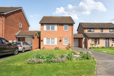 4 bed property, in Sherdmore Croft, £450,000