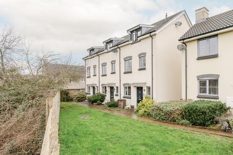 4 bed property, in Stoke Gifford, £415,000
