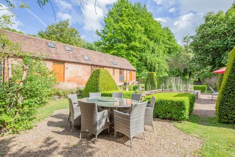 3 bed property, in Ladwood Farm, £1,500,000