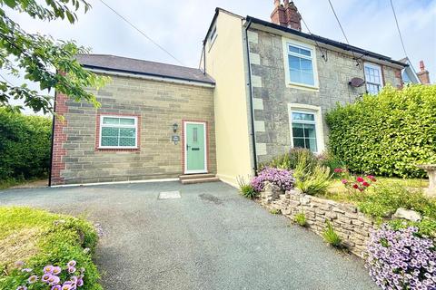 4 bed property, in Niton, £449,500