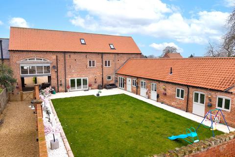 5 bed property, in North Road, £830,000
