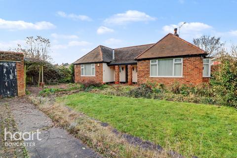 2 bed property, in Boundary Avenue, £220,000