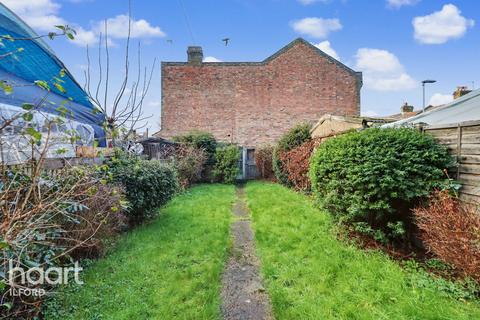 3 bed property, in Monteagle Avenue, £450,000