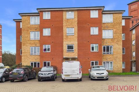 2 bed property, in Player Street, £90,000