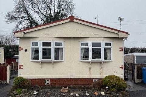 2 bed property, in Two Bed Wonderland Dorchester (36ft x 20ft) Cuerden Residential Park, £89,999