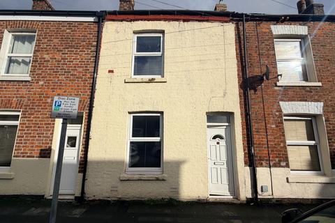 2 bed property, in Nelson Street, £90,000