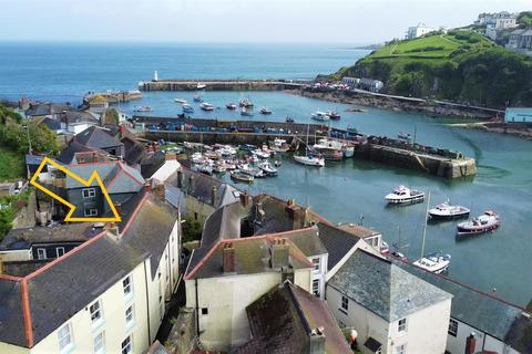 6 bed property, in Cliff Street, £475,000