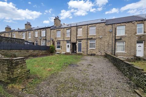 2 bed property, in Dewhurst Road, £95,000