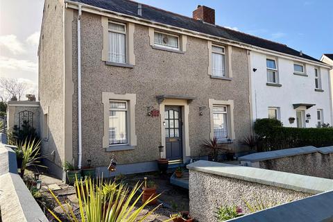 3 bed property, in Priory Ville, £149,950