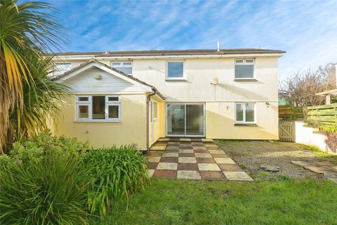 4 bed property, in Halwyn Terrace, £300,000