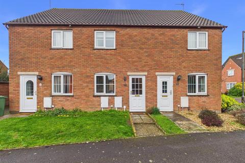 2 bed property, in Justicia Way, £270,000