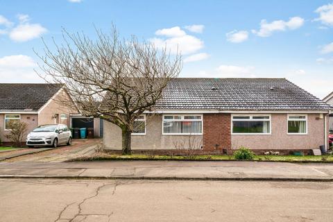2 bed property, in Edington Gardens, £190,000