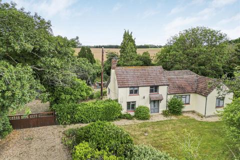 4 bed property, in Ravens Green, £600,000