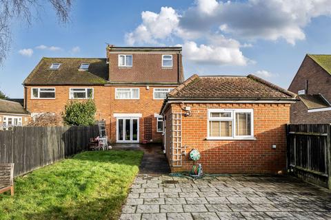 4 bed property, in Blanchmans Road, £685,000