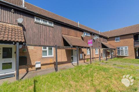 3 bed property, in Montsale, £280,000