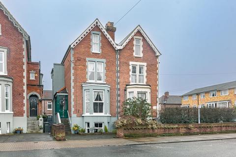 4 bed property, in Campbell Road, £650,000