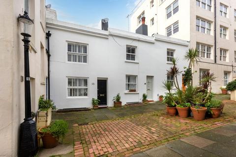 2 bed property, in Farman Street, £675,000