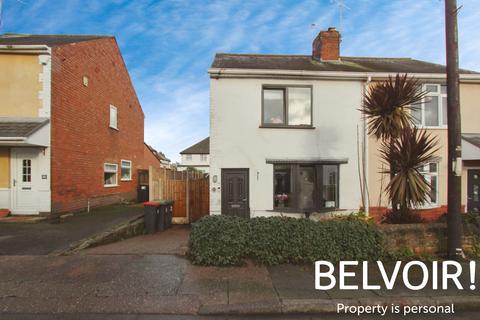 2 bed property, in Holmfield Road, £200,000