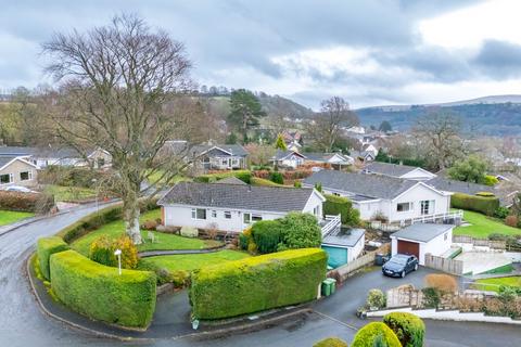 4 bed property, in Maescelyn, £475,000