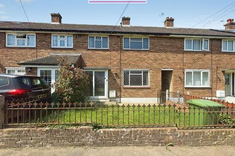 3 bed property, in Woodmount, £340,000