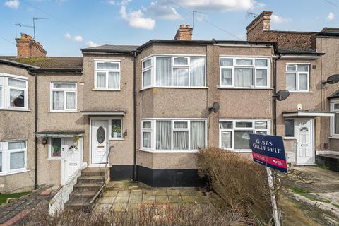 3 bed property, in Wyvenhoe Road, £500,000