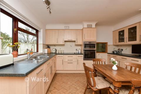 3 bed property, in Northdown Park Road, £500,000