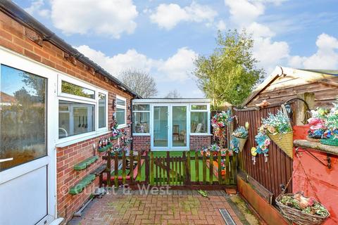 2 bed property, in Churcher Road, £300,000