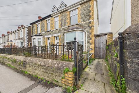4 bed property, in Quarella Road, £175,000