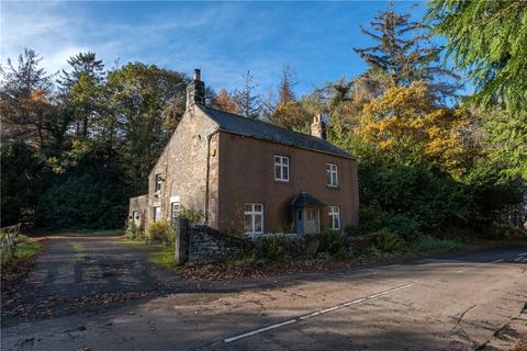 3 bed property, in North Cottage, £400,000