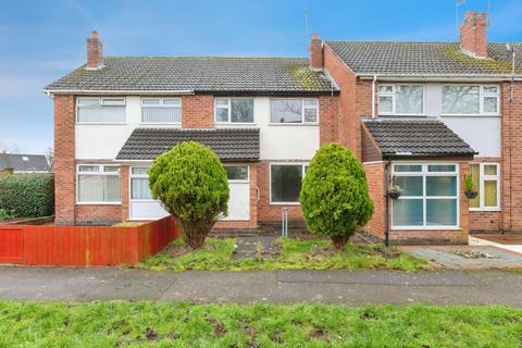 3 bed property, in Oak Crescent, £120,000