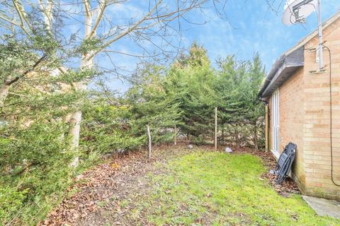 1 bed property, in Braybrooke Drive, £210,000