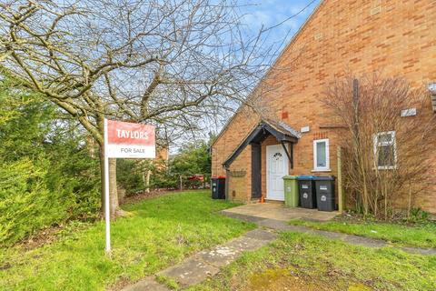 1 bed property, in Braybrooke Drive, £190,000