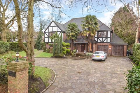5 bed property, in Russell Road, £4,250,000