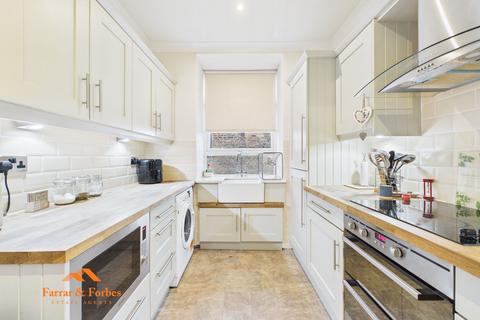 3 bed property, in Keighley Road, £190,000