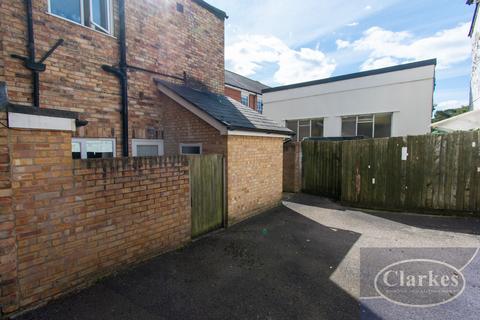 1 bed property, in Victoria Park Road, £128,000